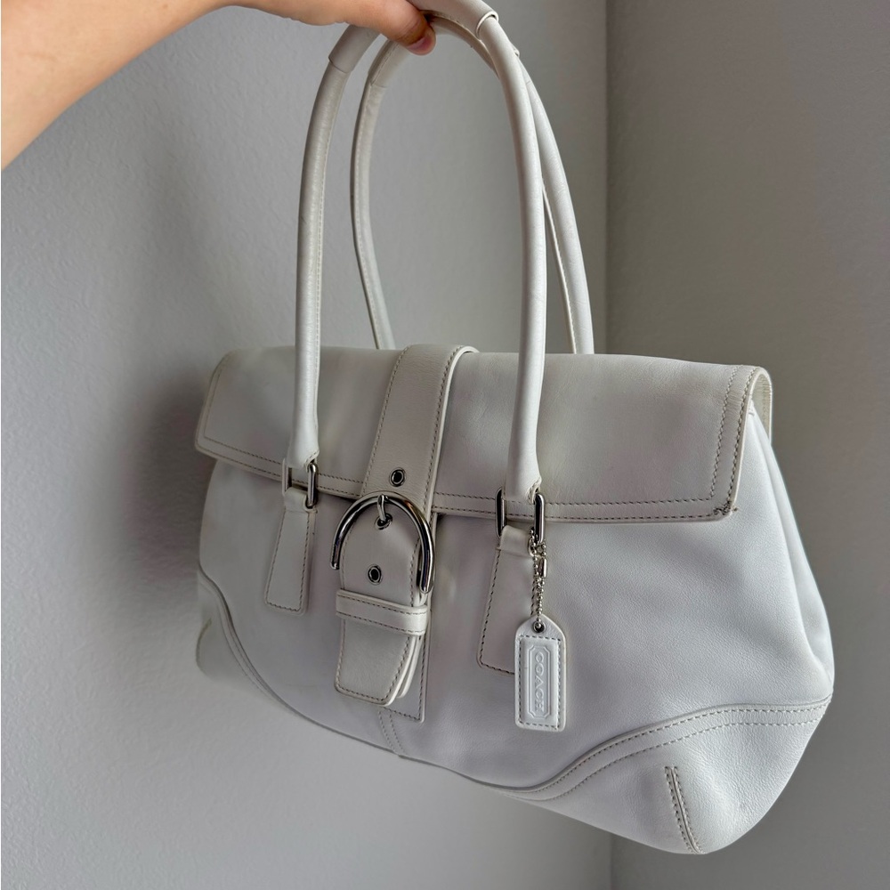 Vintage Coach Shoulder Bag SoHo Buckle Flap in white leather - Picture 3 of 7